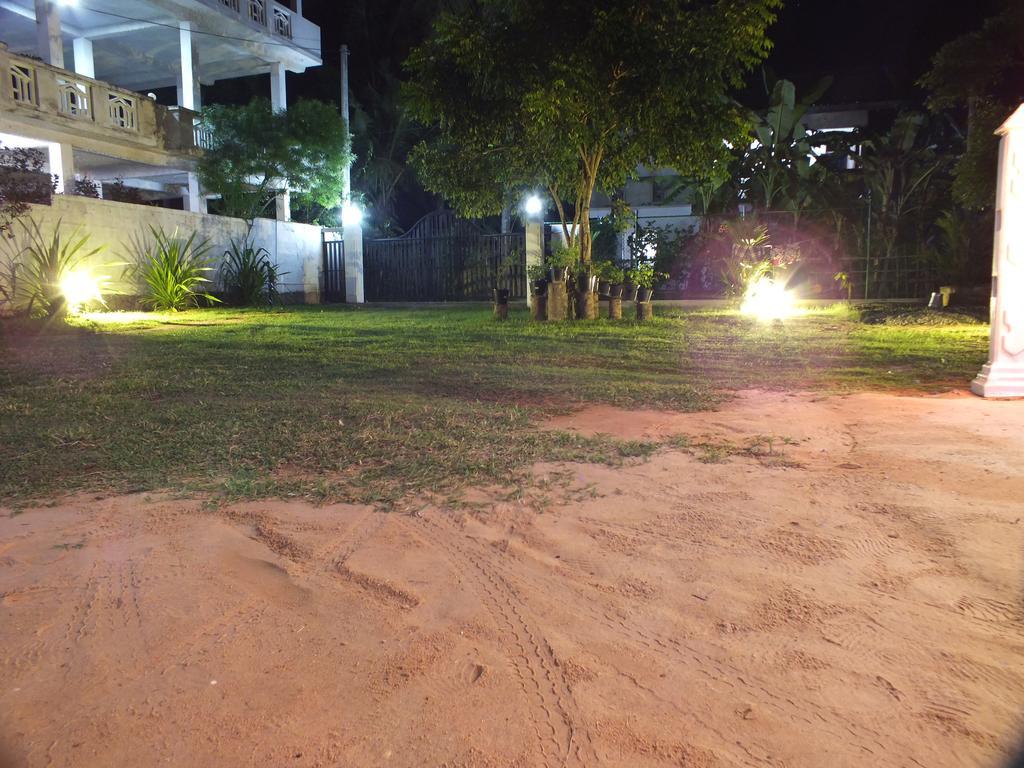 Beach Corner Hotell Weligama Eksteriør bilde