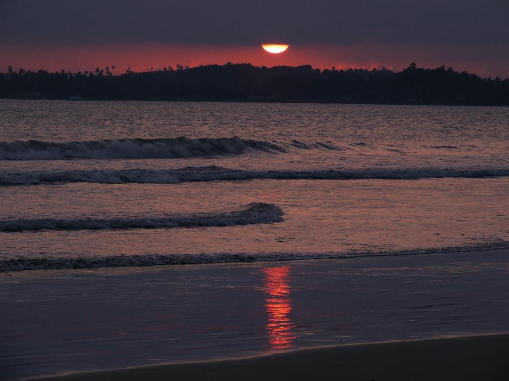 Beach Corner Hotell Weligama Eksteriør bilde