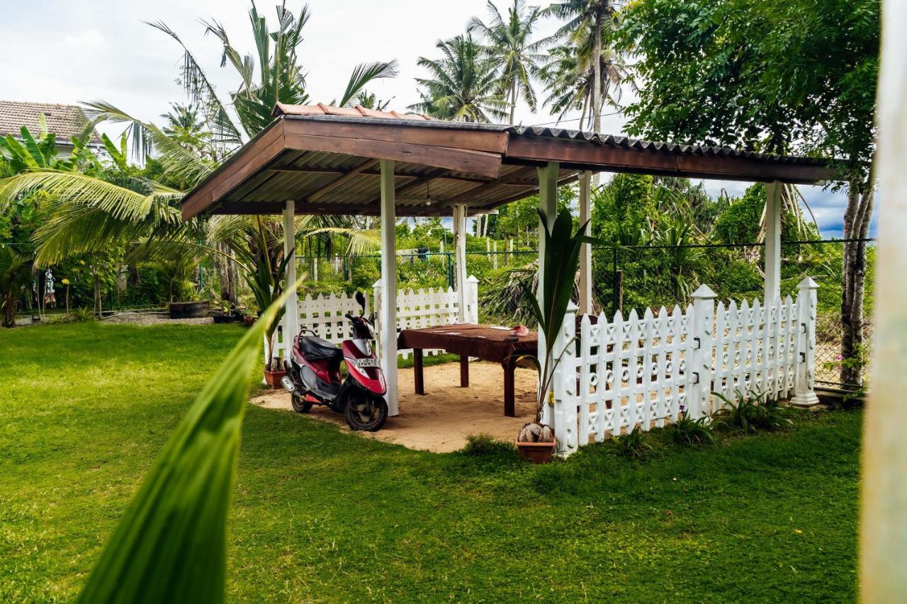 Beach Corner Hotell Weligama Eksteriør bilde